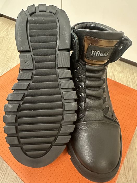 Продам зимние ботинки для мальчика 31 размер