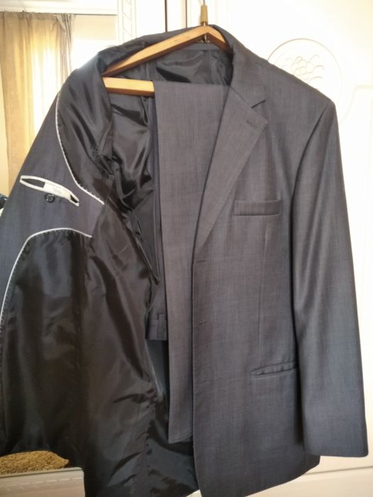 Срочно продам костюм