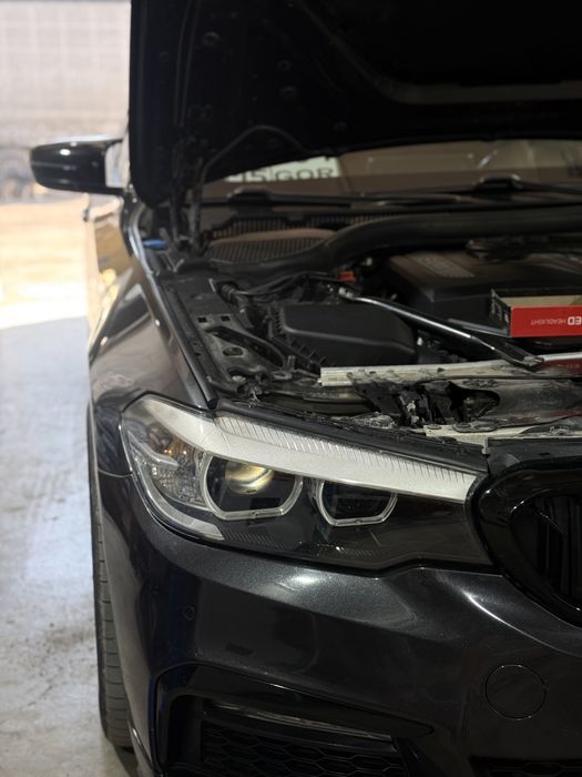 Фары BMW G30. Оригинал. С блоками! Идеал. Европа