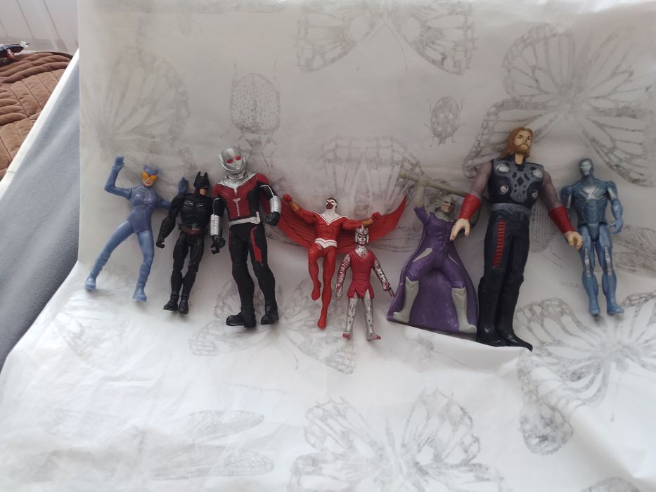 Игрушки-фигурки разные