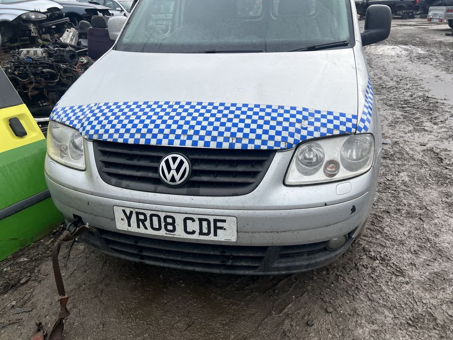 Bara fata! Capota motor! Vw caddy fab 2008 motor 1,9 bls