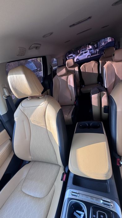 Kia Carnival transport xizmati. Transportation services.