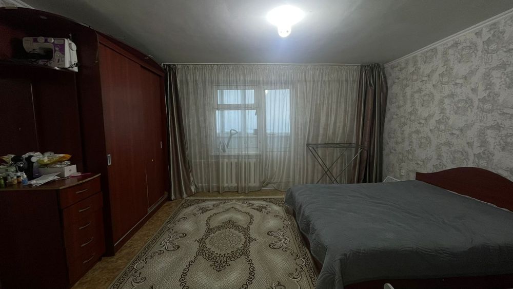 Продам спальный гарнитур