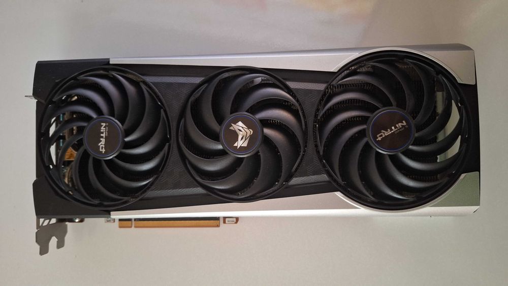 Видео карта: NITRO+ AMD Radeon™ RX 6700 XT 12GB/192 bit DDR6