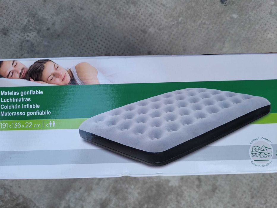 Vand Saltea gonflabila 191x137x22 cm, 2 persoane NOUA Pret 99 Lei