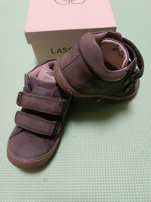 Papuci Lasocki măr.23