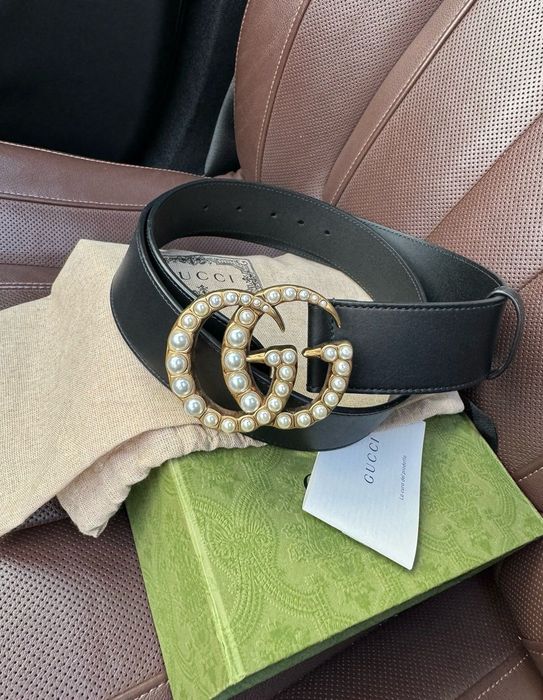Curea originala Gucci Black Leather Belt With Perle Double G Buckle