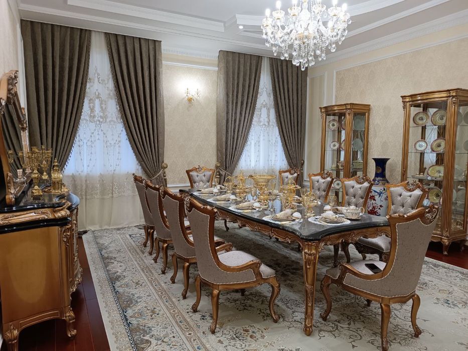 Продам роскошный комплект мебели для гостиной / столовой
