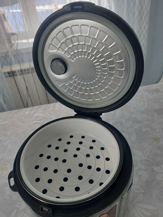 Мультиварка Redmond