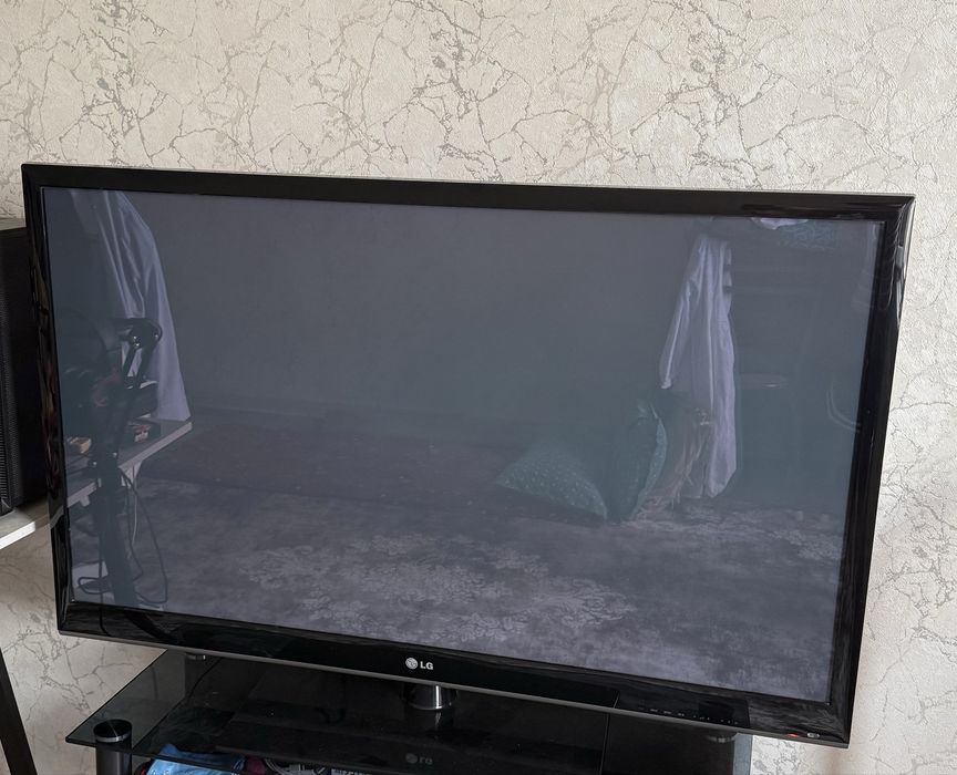 Продам телевизор LG 50PJ250R 50”
