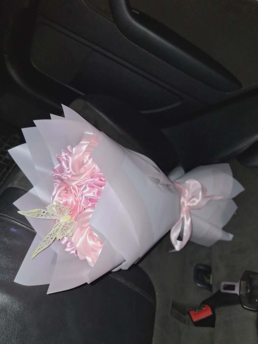 Buchet trandafiri handmade din panglică, cadou special care nu se