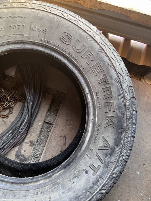 Продам шины 245/70R16