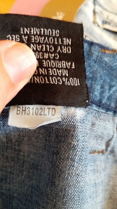 Bermude Blugi, Brand "BAUHAUS" England,Noi Pret de OCAZIE.