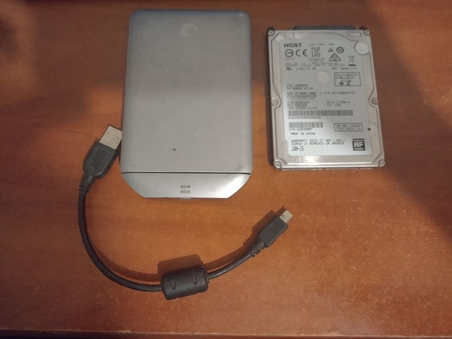 2.5 HDD 1TB hgst + Rack hdd seagate extern usb + hdd 300MB seagate