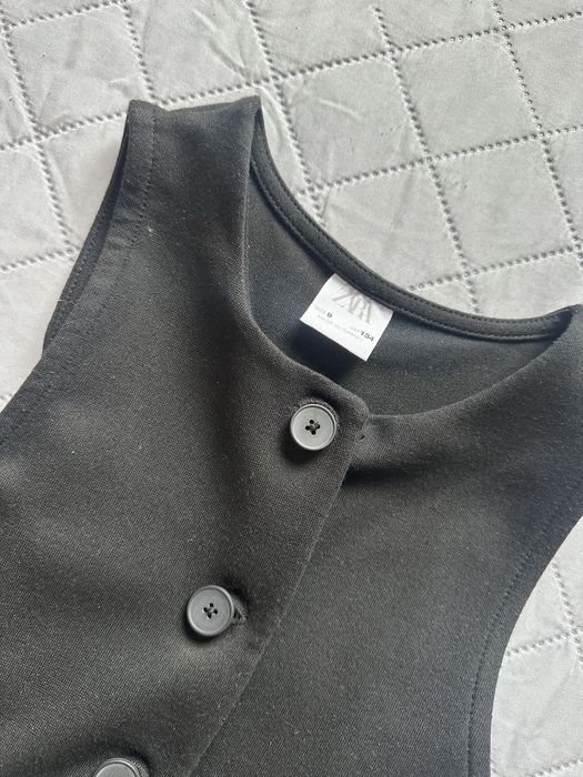 Двете за 12 евро Zara черна рокличка, пола- къси гащи