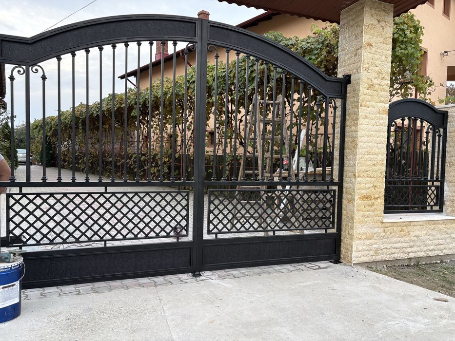 Confectii porti panouri gard balustrade capace beci