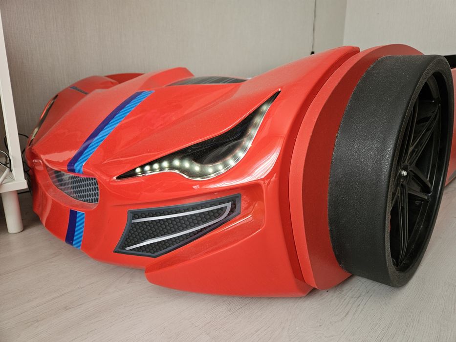 GT-1 легло кола червена