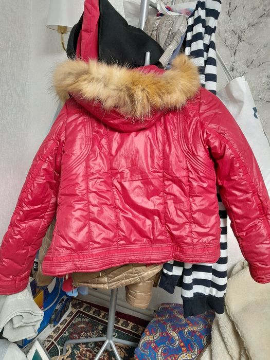 Продам куртку женскую