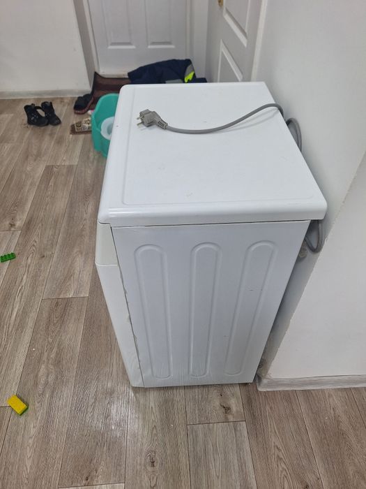 Продам стиралку 6кг