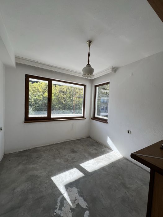 Многостаен с гараж и паркомясто