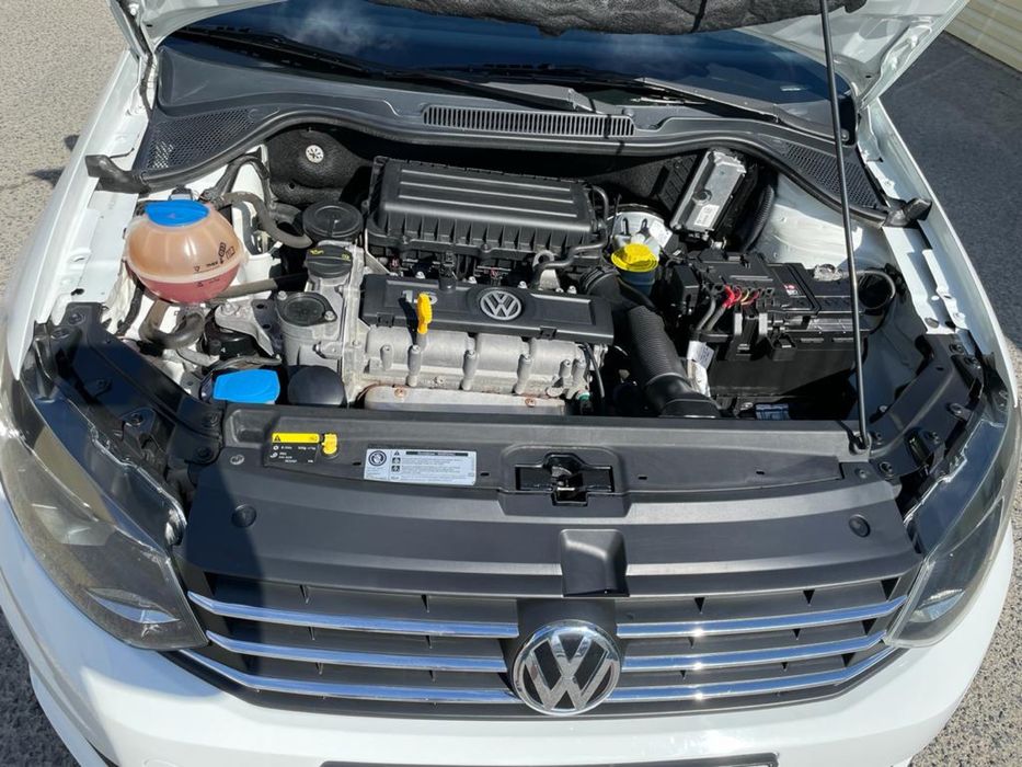 Машина volkswagen polo