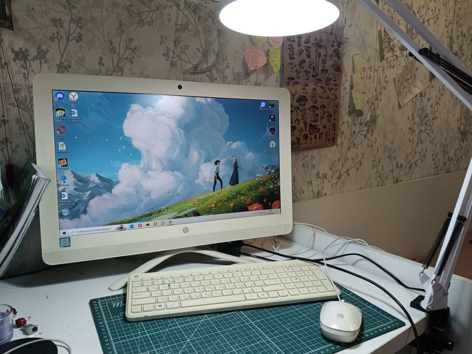 Продам моноблок HP 21.5 i3/8GB/SSD