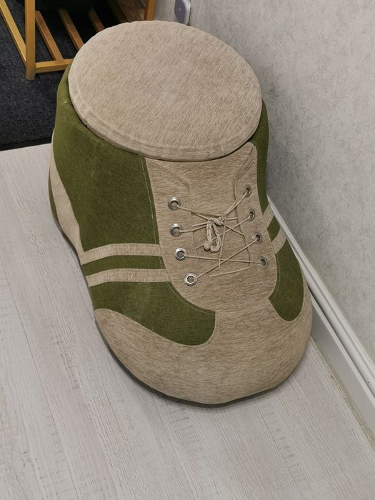 Пуфик, пуф, обувница в виде ботинка