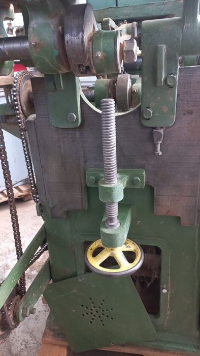 четири шпинделна  осцилираща машина -ITALY