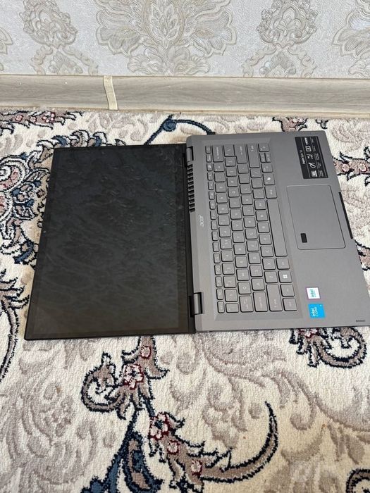 Acer  noutbook sotiladi