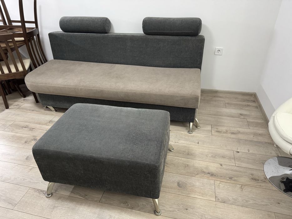 Диван разтегателен  2бр. +  табуретка