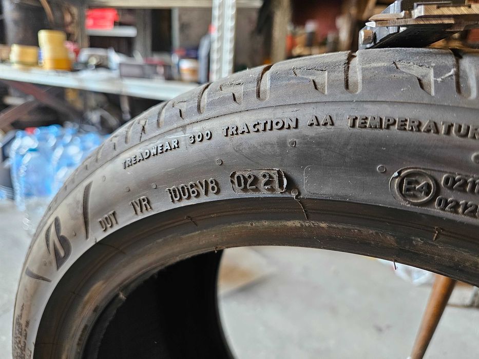 285/35/18 Bridgestone Potenza 255/35/19 Continental Sport Contact 6
