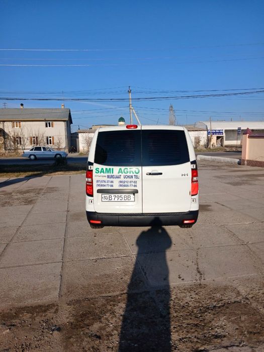 Hyundai h 1 2010 yil 280 km