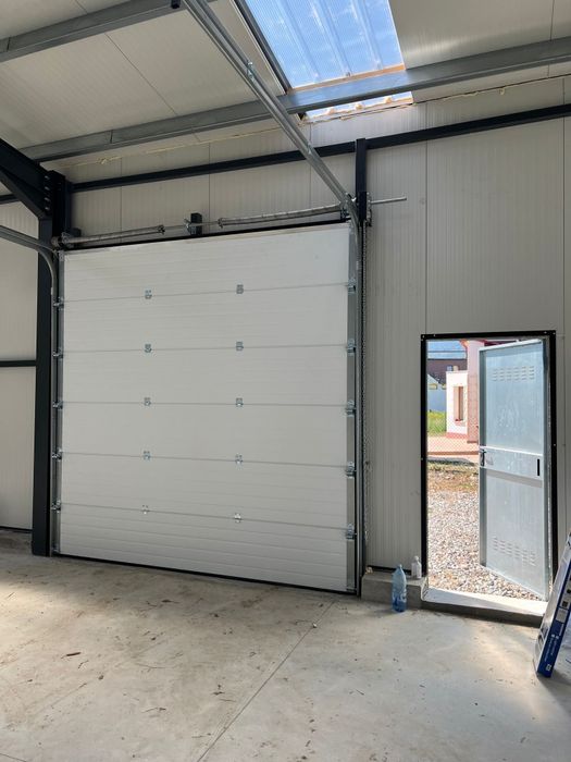 Hală 200 mp, recent construita, teren 500mp