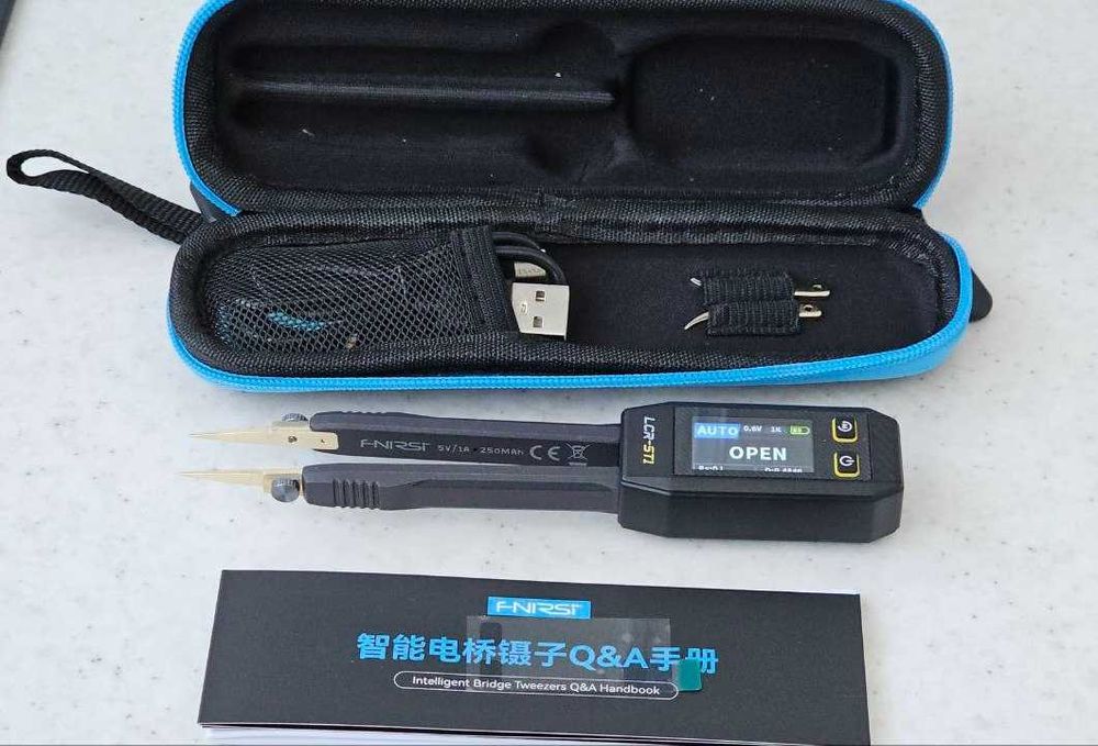 FNIRSI LCR-ST1 компактен  LCR/ESR метър