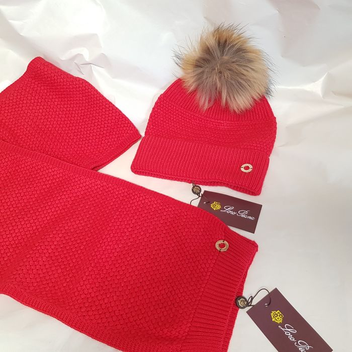 Set Caciua si fular L o r o P i a n a, lana, rosu