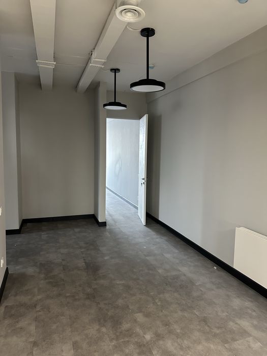 Окраска стен потолков