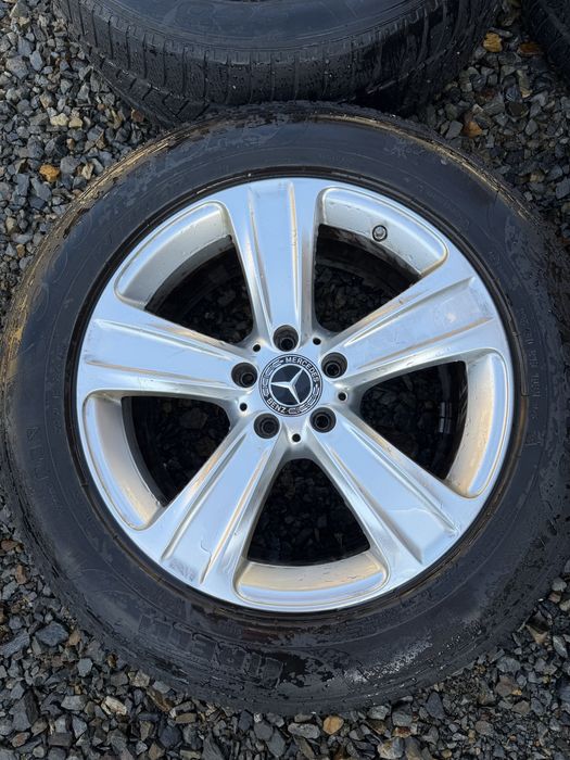 Jante Mercedes cu anvelope de iarna 235/60/18  8J ET 38