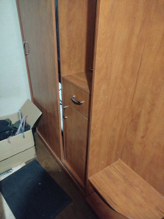 Шкаф для прихожей