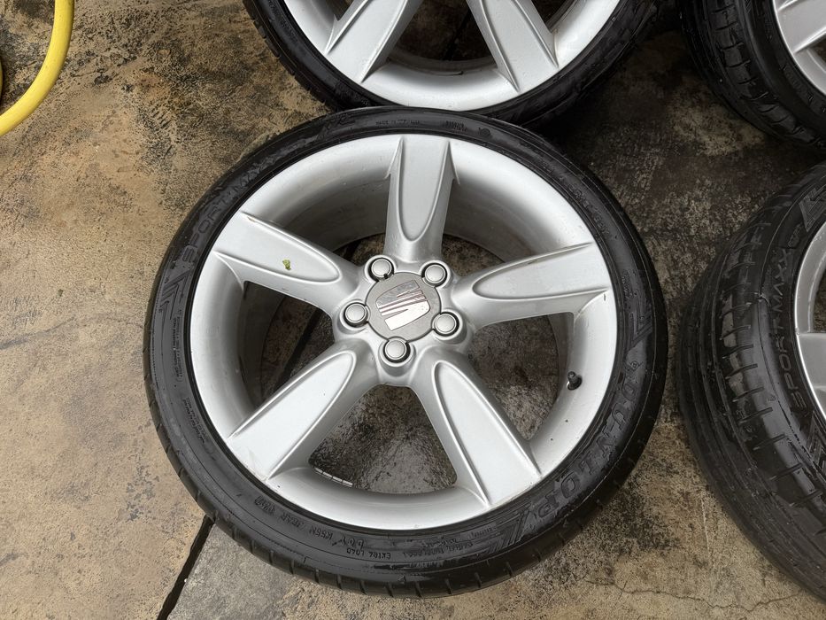 18 5х112 SEAT гуми с джанти 5p0 801 025 g