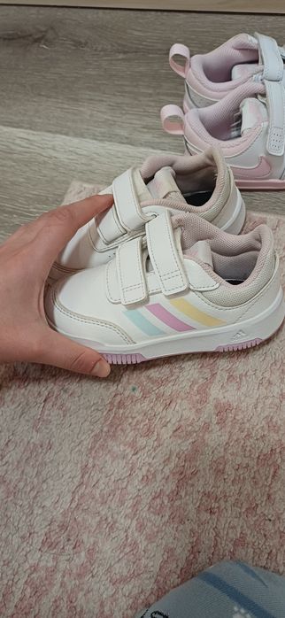 Маратонки адидас за момиче