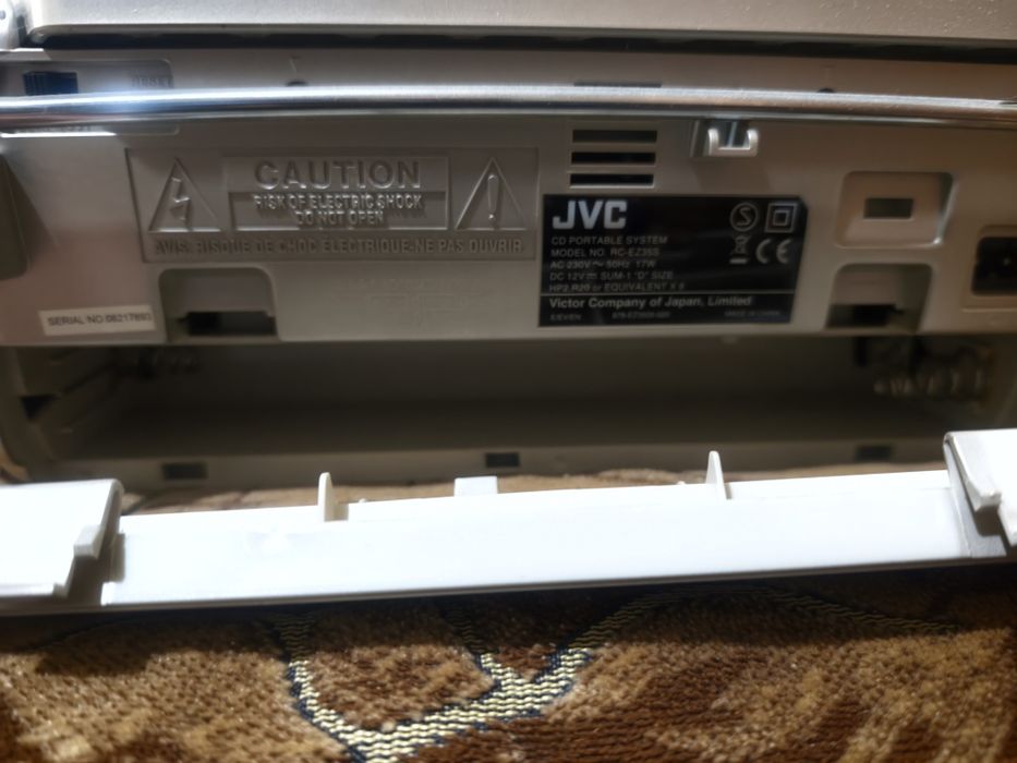 Radio casetofon cu CD JVC