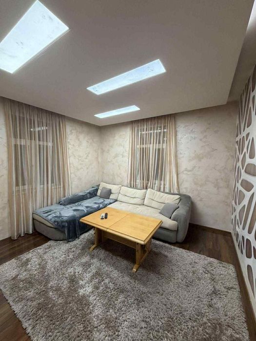 Тристаен апартамент под наем в центъра на София, 2215435