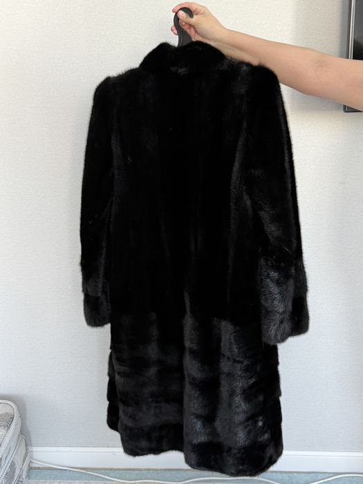 Продаю норковую шубу