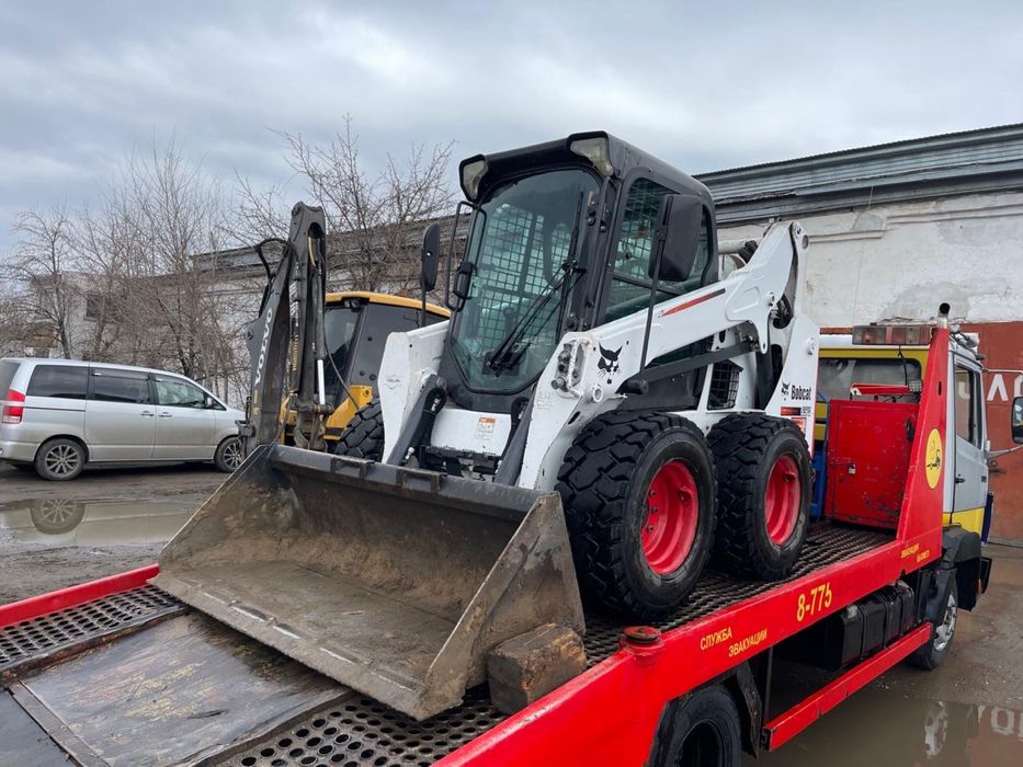 Услуги ямобура. Минипогрузчик. Буроям. Ямабур. Вилочный погрузчик.кара