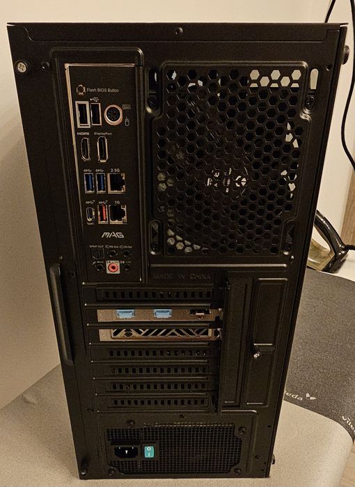 Sistem PC - R7 5800x - Radeon RX9060 XT - 32GB (2x16GB) RAM - 1TB NVMe