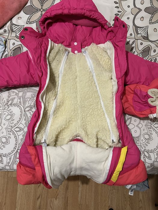 Продам зимний комбинезон 68см