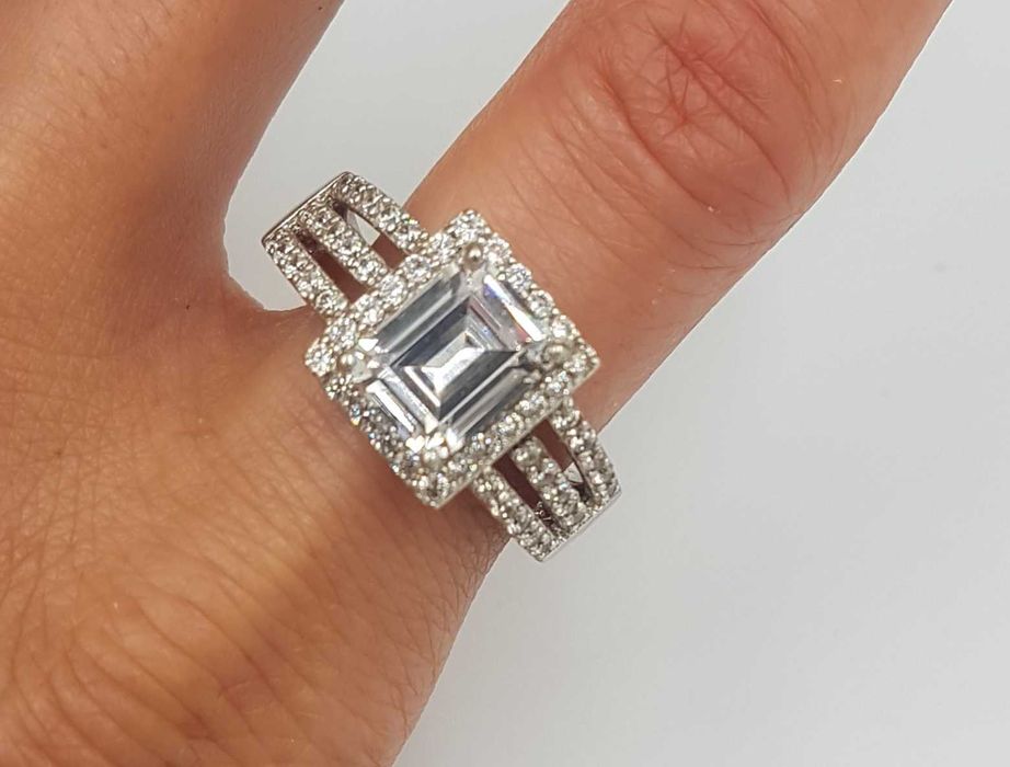 Superb inel vintage din argint si zirconii elegant