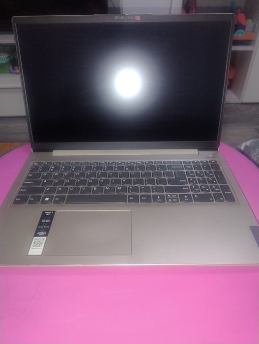 Laptop uri - telefoane -  piese