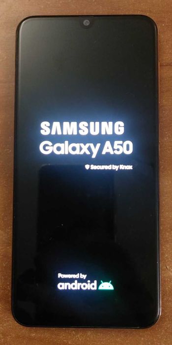 Продавам чудесен , без забележки, Самсунг А50.Купуван е чисто нов.