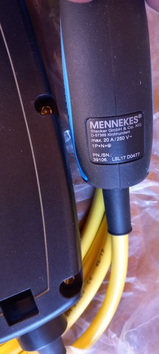 Зарядни за електрически автомобили BMW VOLVO HYNDAI